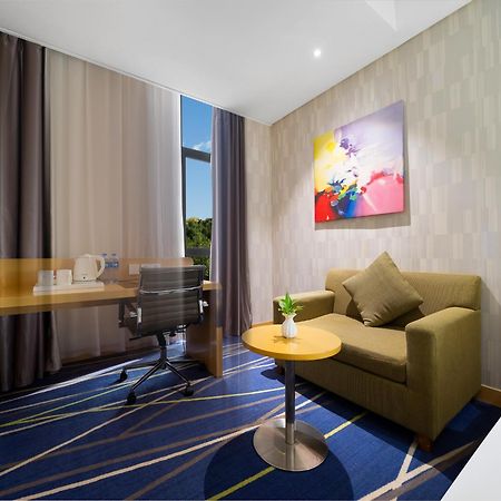 Holiday Inn Express Zhengzhou Airport By Ihg Xinzheng  Eksteriør bilde