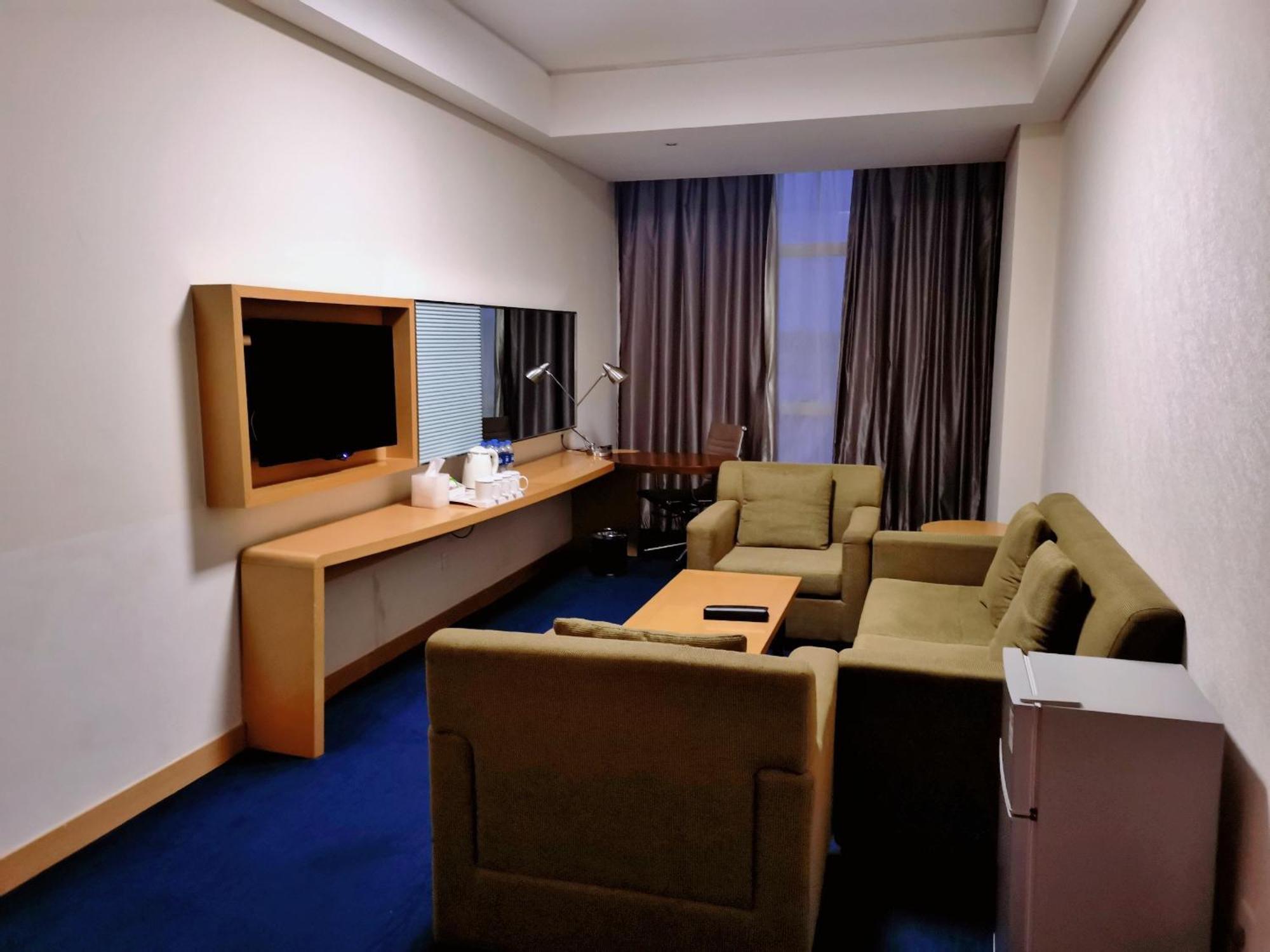Holiday Inn Express Zhengzhou Airport By Ihg Xinzheng  Eksteriør bilde