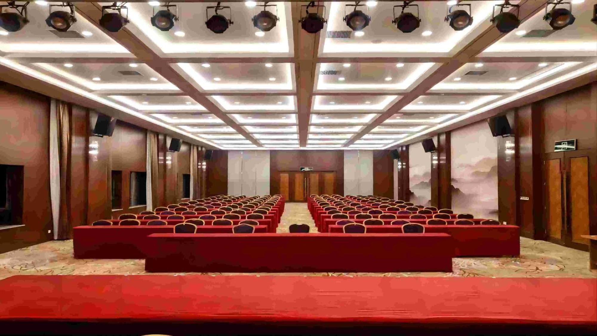 Holiday Inn Express Zhengzhou Airport By Ihg Xinzheng  Eksteriør bilde