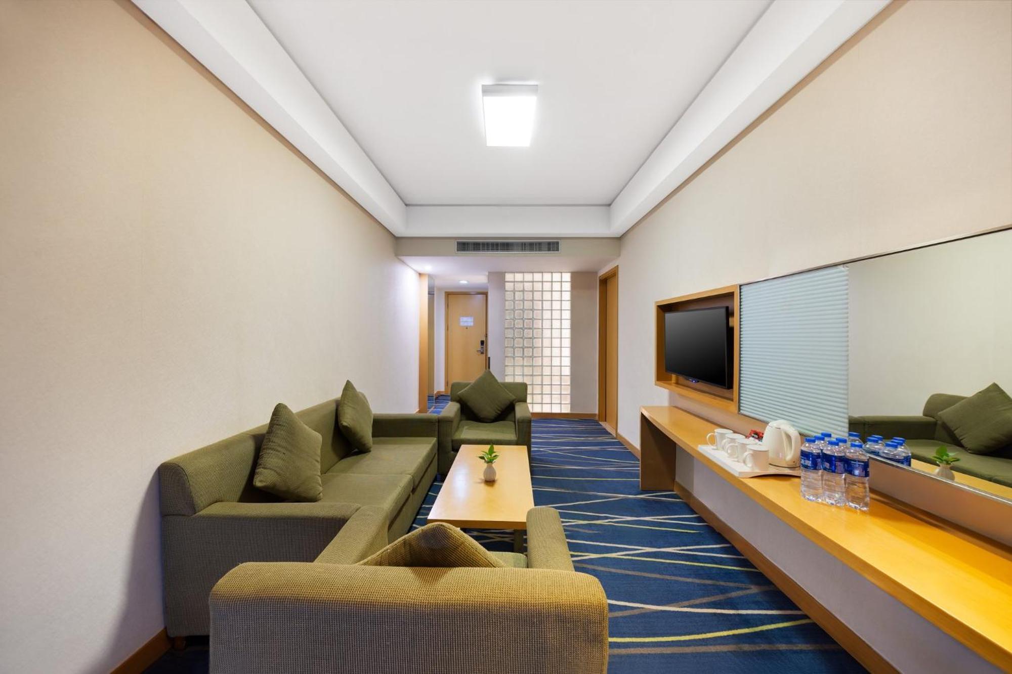 Holiday Inn Express Zhengzhou Airport By Ihg Xinzheng  Eksteriør bilde