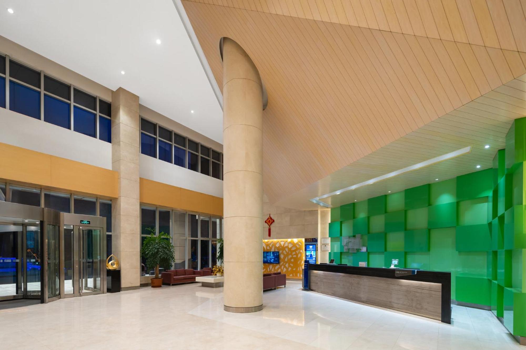 Holiday Inn Express Zhengzhou Airport By Ihg Xinzheng  Eksteriør bilde