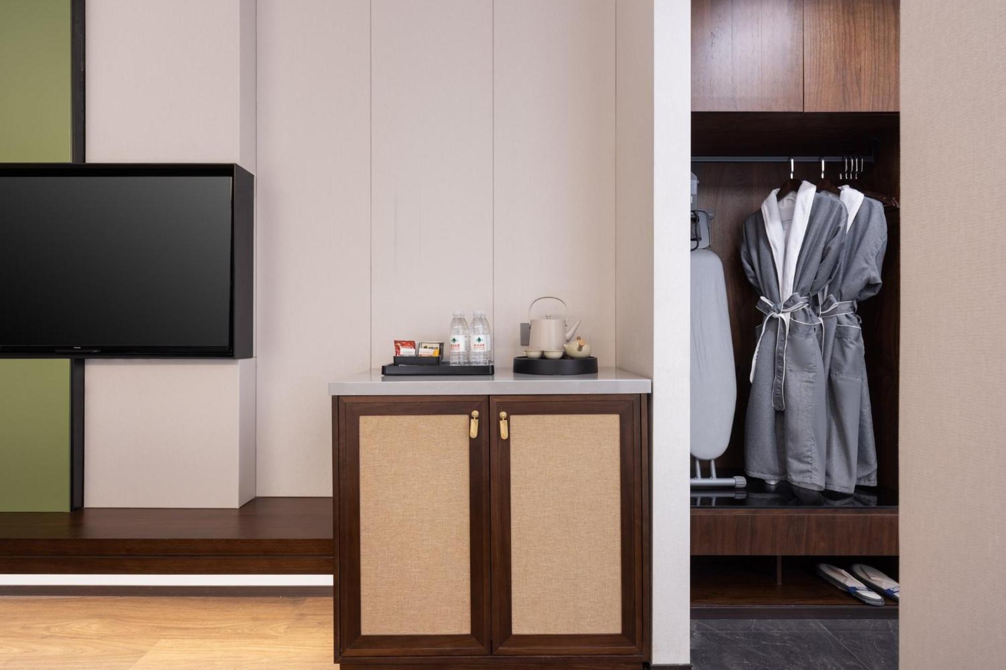 Holiday Inn Express Zhengzhou Airport By Ihg Xinzheng  Eksteriør bilde
