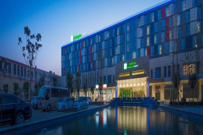 Holiday Inn Express Zhengzhou Airport By Ihg Xinzheng  Eksteriør bilde