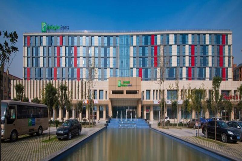 Holiday Inn Express Zhengzhou Airport By Ihg Xinzheng  Eksteriør bilde