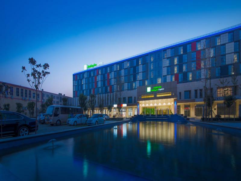 Holiday Inn Express Zhengzhou Airport By Ihg Xinzheng  Eksteriør bilde